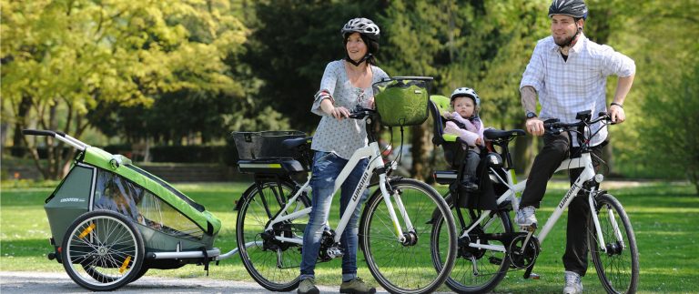 familie_1900x800-768x323