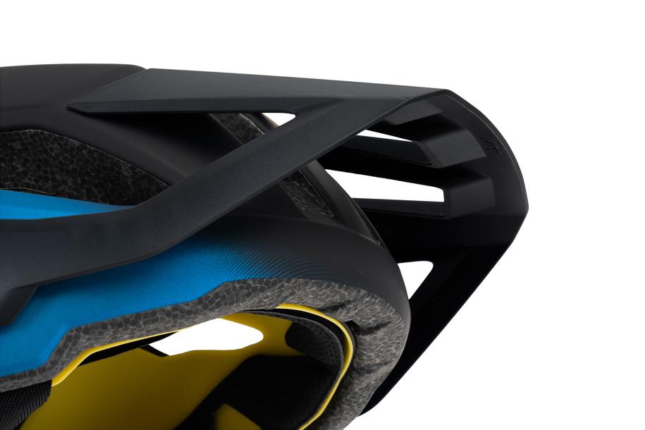 CUBE Helm STRAY X Actionteam