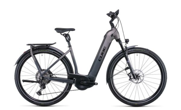 Cube Kathmandu Hybrid SLT 750