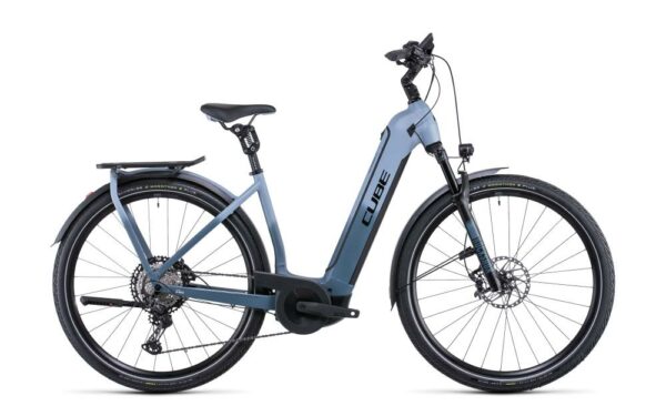 Cube Kathmandu Hybrid SLT 750