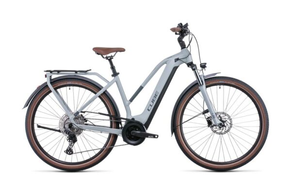 Cube Touring Hybrid Pro 625